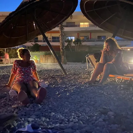 Loubet Plage- Entre Et Cannes Appartamento *