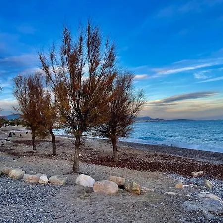 Loubet Plage- Entre Et Cannes